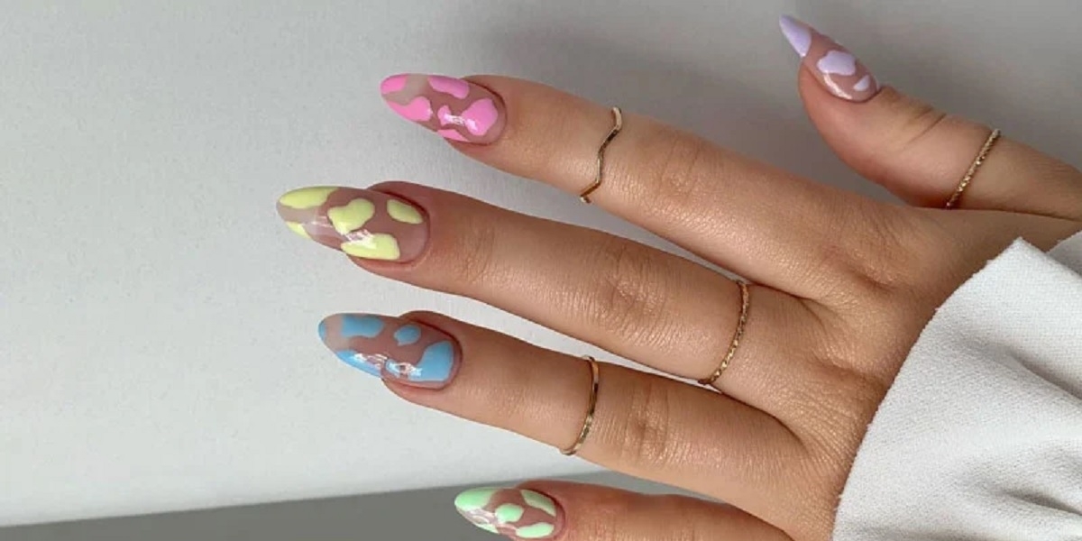 CUTE COW PRINT NAIL DESIGNS TO TRY IN 2022