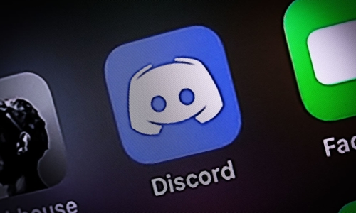 From Gamers to Everyone: 8 Steps in Discord's Path 2 Success