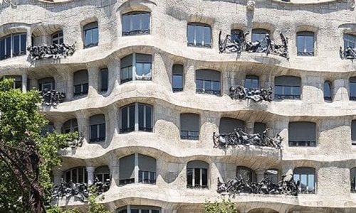 Gaudí's Architecture - Works by the Spanish Architect!